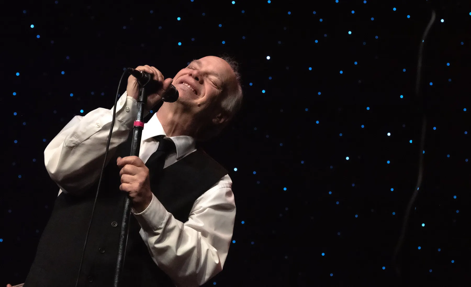 Curtis Salgado performing live