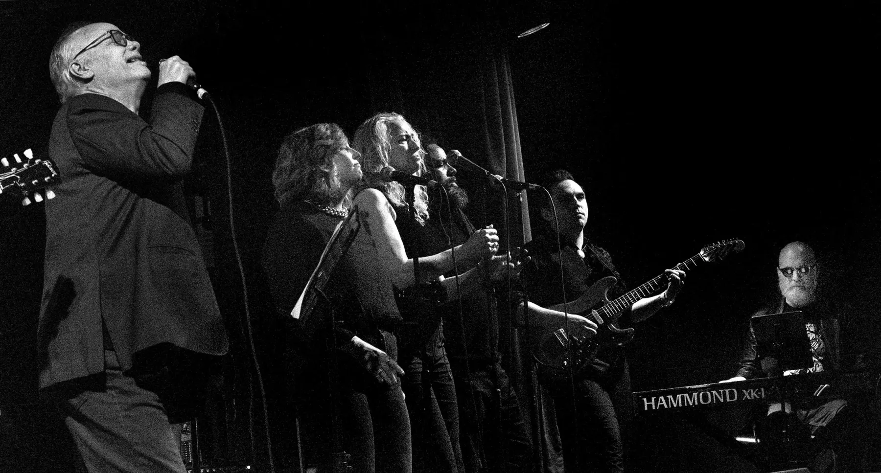 Curtis Salgado with singers