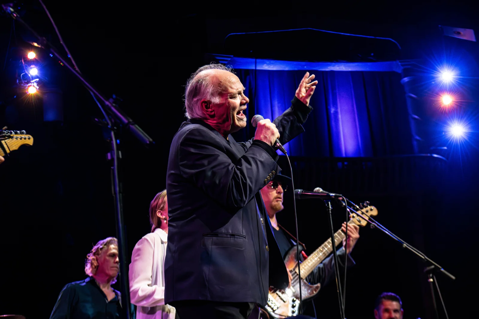 Curtis Salgado performing live